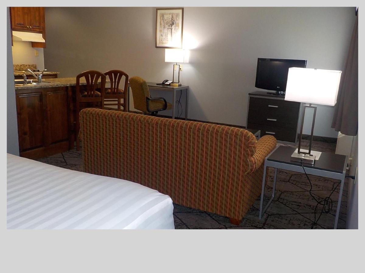 Surestay Plus Hotel By Best Western Warner Robins Afb Exterior photo