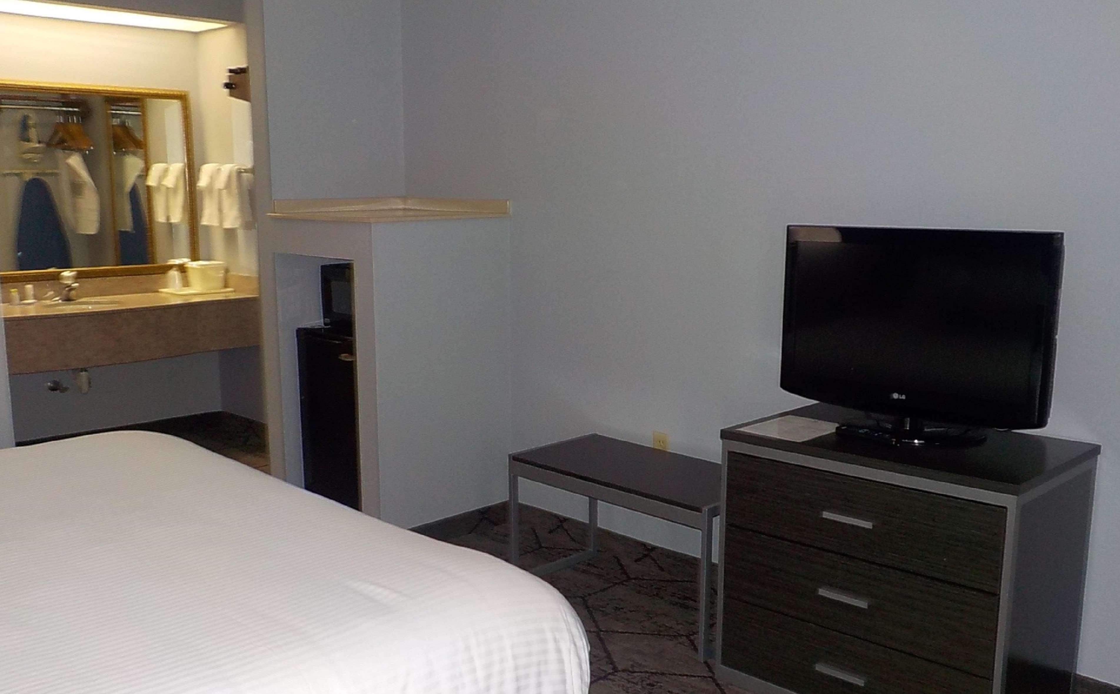 Surestay Plus Hotel By Best Western Warner Robins Afb Exterior photo