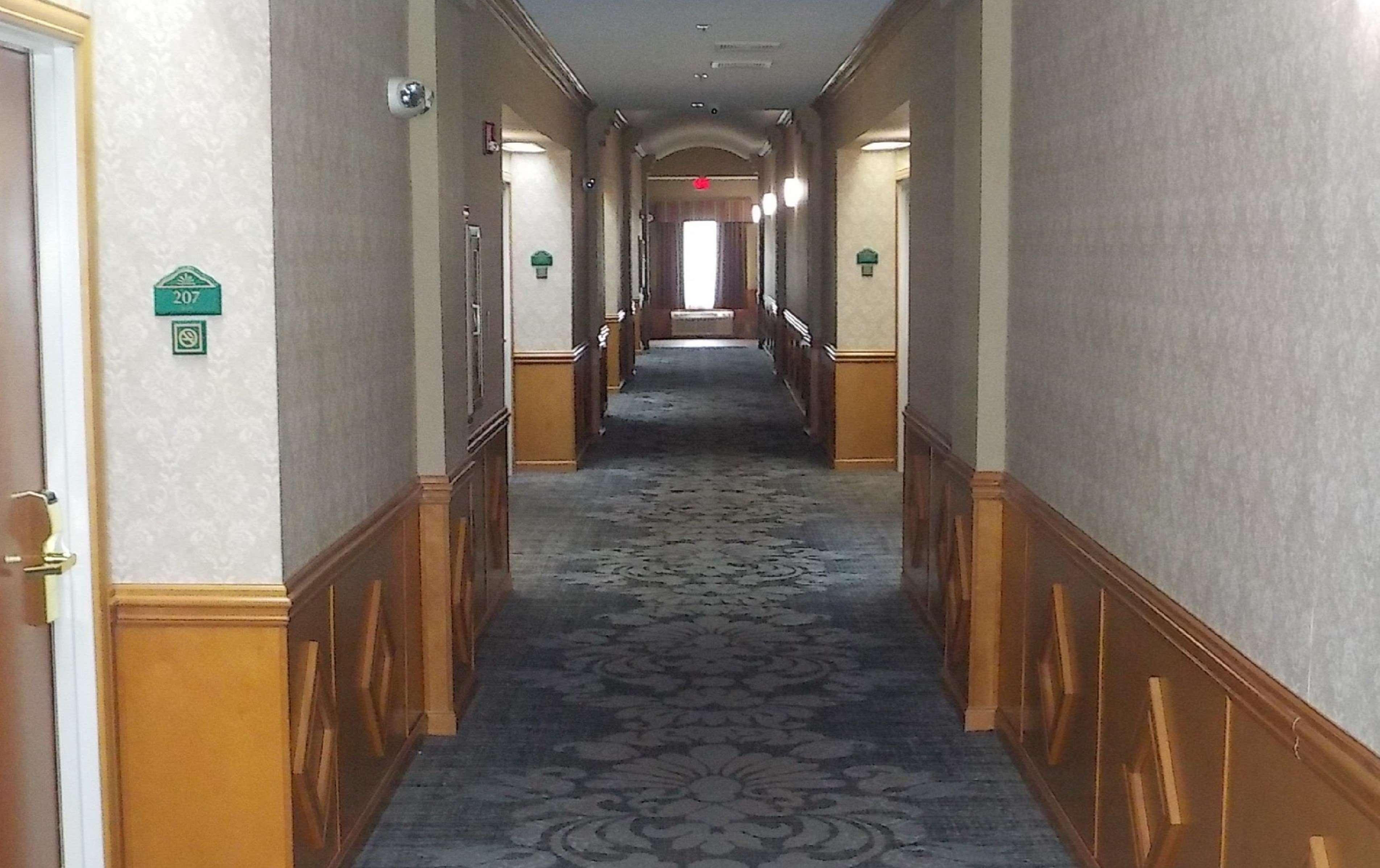 Surestay Plus Hotel By Best Western Warner Robins Afb Interior photo