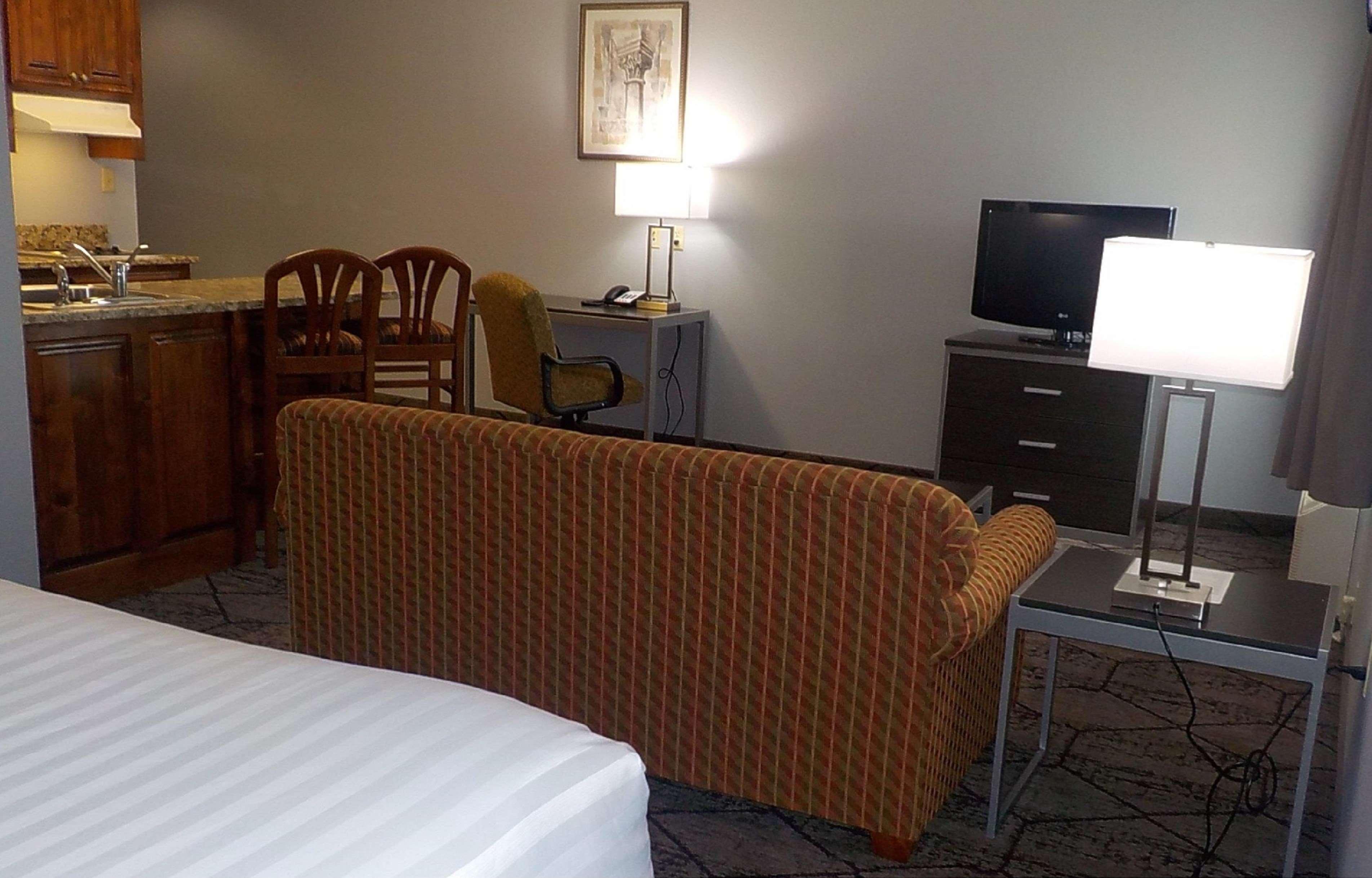 Surestay Plus Hotel By Best Western Warner Robins Afb Exterior photo